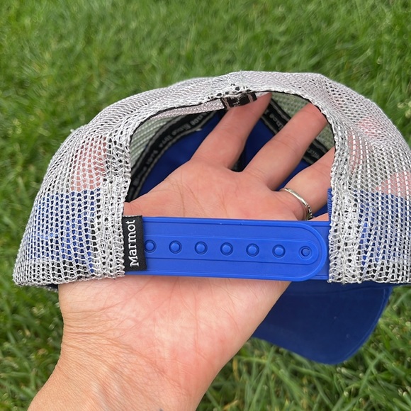 Marmot Blue and Gray Outdoor Cap - Picture 2 of 3